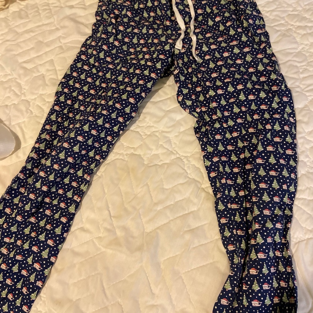Adorable Vineyard Vines Christmas PJ bottoms